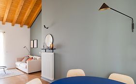 Double Private Parking, 2 Bedrooms & 2 Bathrooms - Elegant Apartment In Old Town